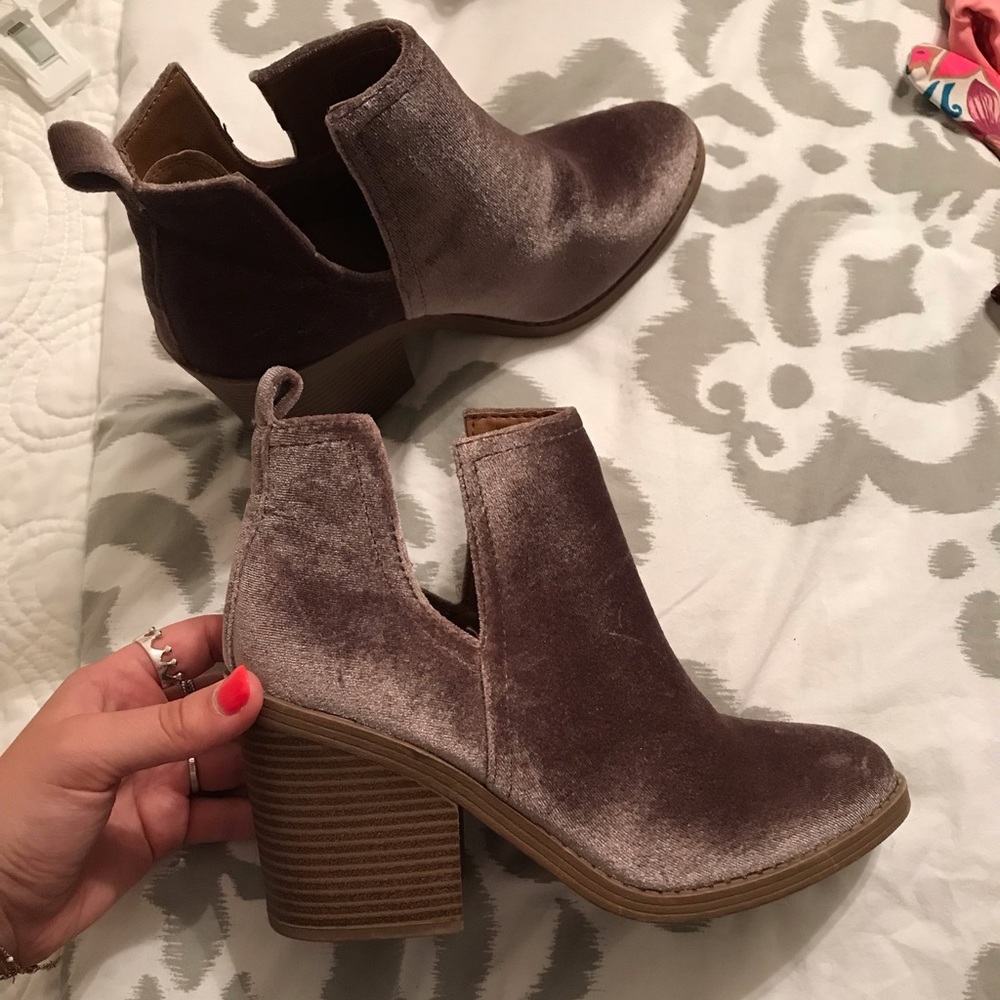 Velvet booties